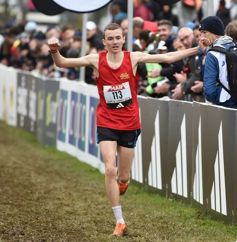 Alois ABRAHAM, vainqueur de la course Minimes garçons lors du Championnat de France de Cross.